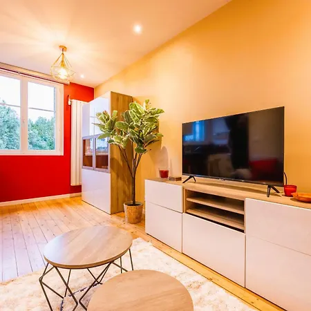 Apartment De Standing - Coeur De / 10min De Nantes Reze