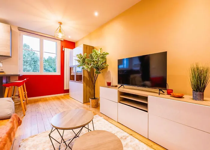 Appartement De Standing - Coeur De / 10min De Nantes Rezé